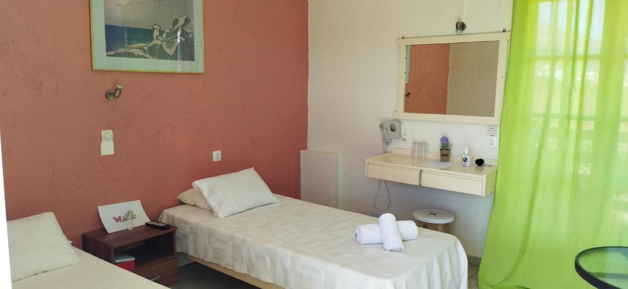 Cleo Rooms 250M From The Beach Malia  Ngoại thất bức ảnh