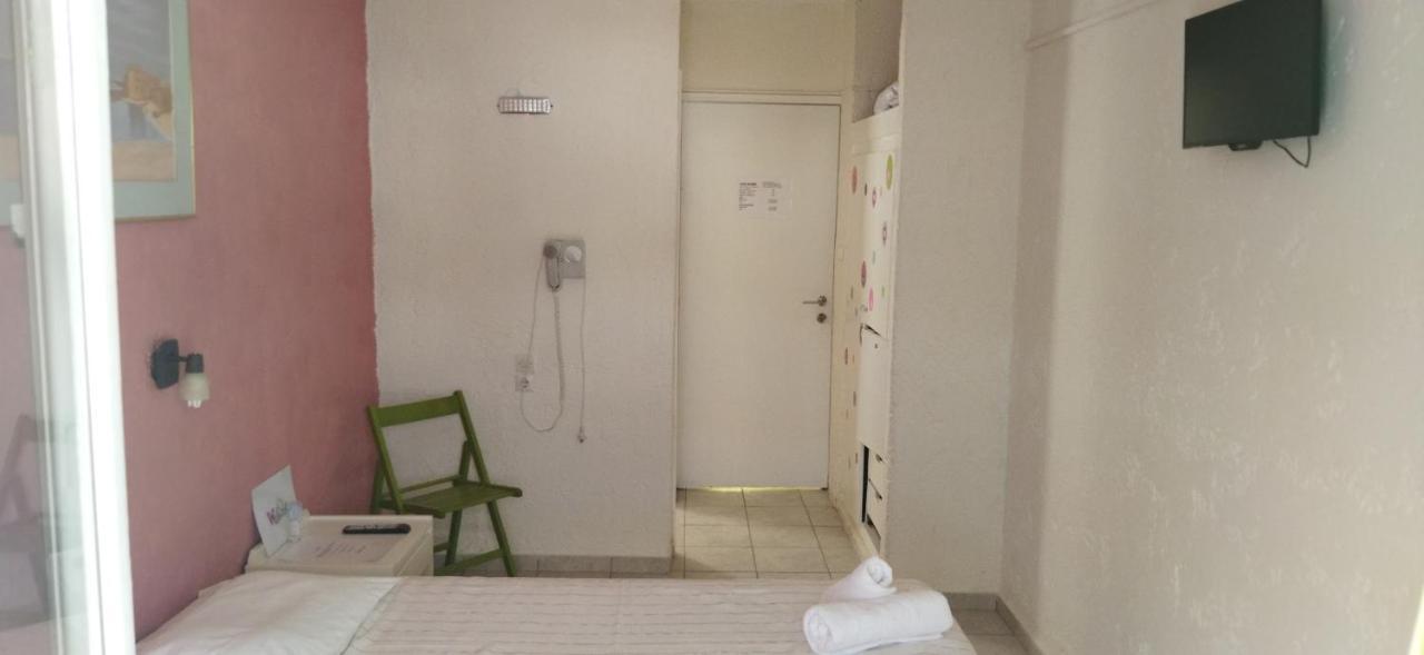 Cleo Rooms 250M From The Beach Malia  Ngoại thất bức ảnh