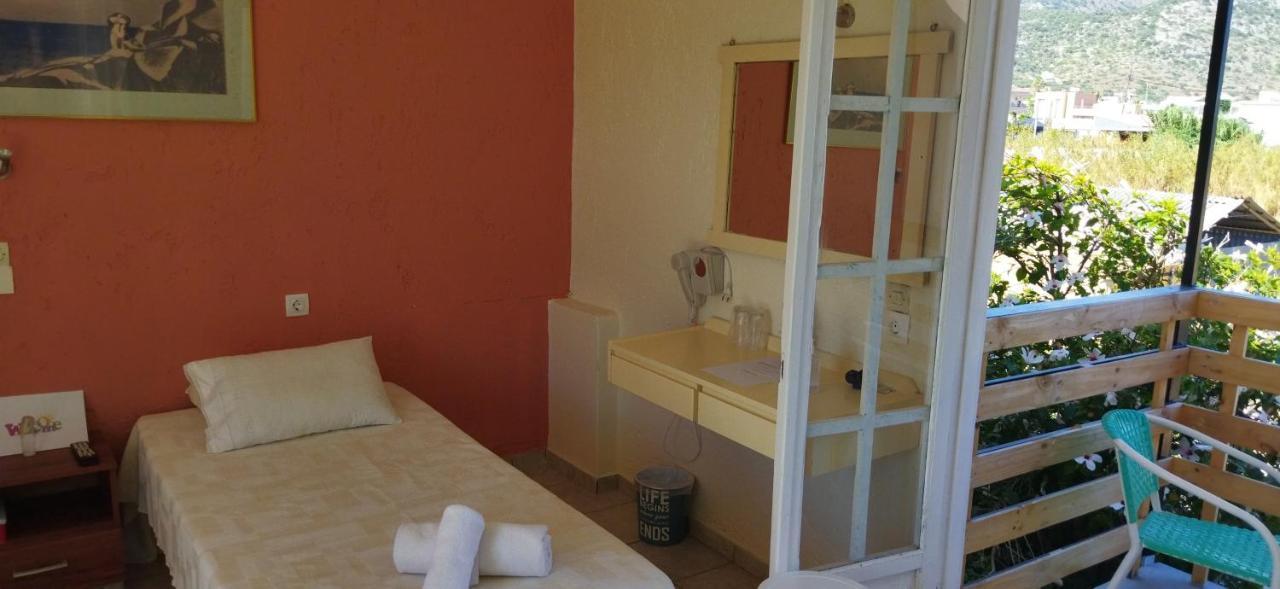 Cleo Rooms 250M From The Beach Malia  Ngoại thất bức ảnh