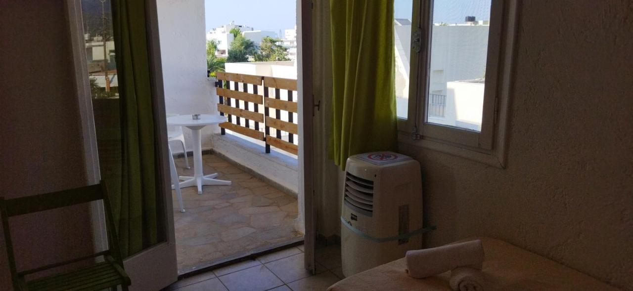 Cleo Rooms 250M From The Beach Malia  Ngoại thất bức ảnh