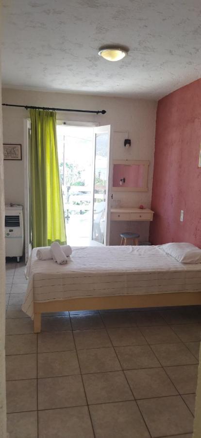Cleo Rooms 250M From The Beach Malia  Ngoại thất bức ảnh