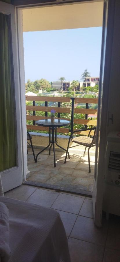 Cleo Rooms 250M From The Beach Malia  Ngoại thất bức ảnh